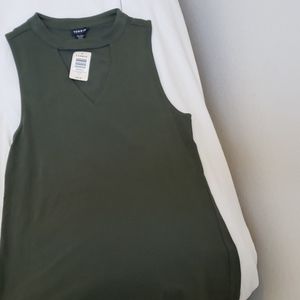 Sleeveless Choker top